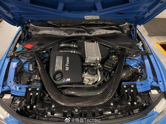 宝马M3/M4 改装英国Eventuri碳纤维进气系统