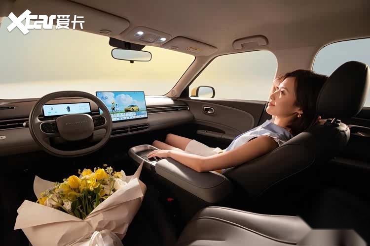 纳米01智趣版5.98万起，元气黄车色+双AI语音正式登场