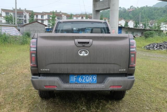 试驾新晋网红长城炮：颠覆皮卡形象，乐趣超出想象