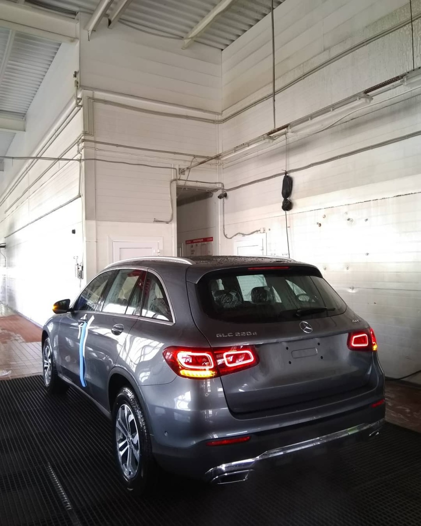 越野范的造型 全新奔驰GLC级海外实车