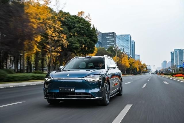 鸿蒙智行4月交付新车29632辆，持续拿下月销量冠军的原因是什么？