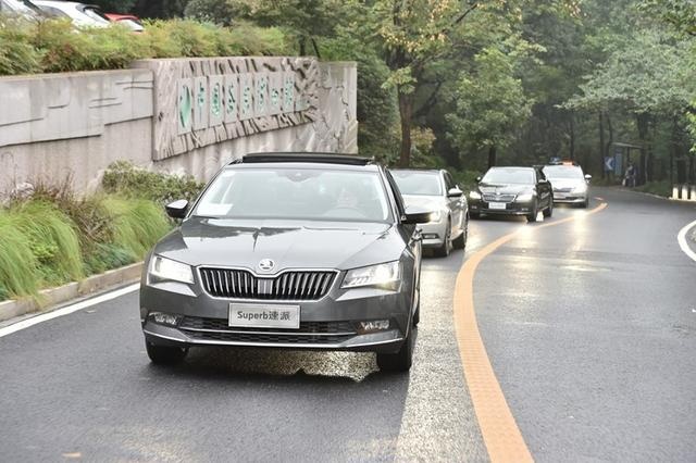 又来！最高降价2.45万，与大众同享核心部件，斯柯达真不香吗