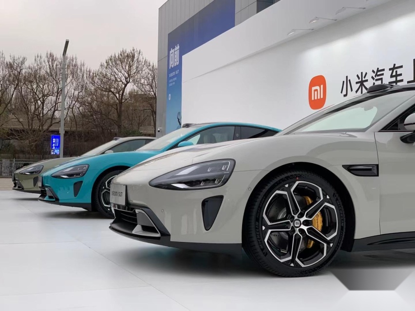 小米SU7卖21.59万元,标准版合理,极氪007有点慌