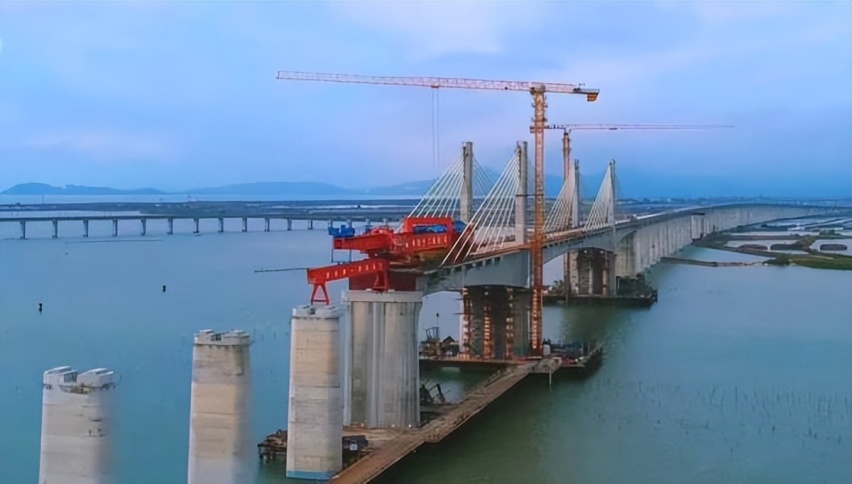 广州白云机场停车场收费标准2022，广州白云机场停车费一天多少钱