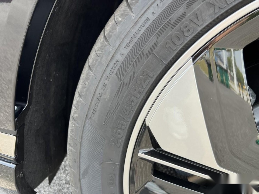 试驾奕派eπ008： 新晋奶爸车，一次满足全家需求！