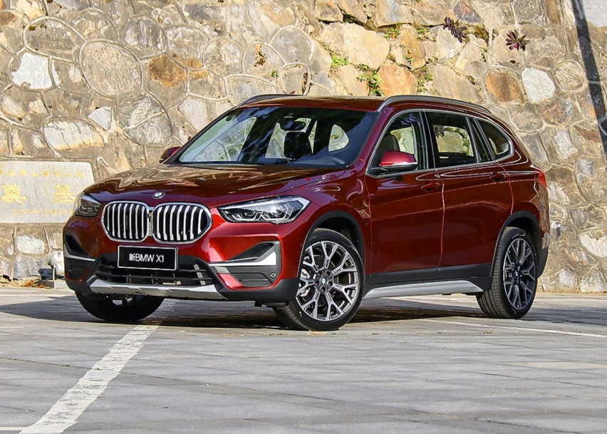 作为宝马家族最亲民的SUV，颜值高、内饰亮和动力够，性价比高