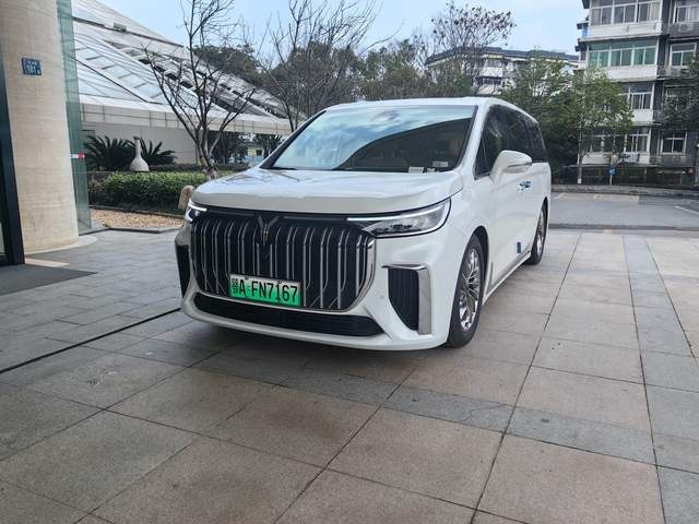 试驾新岚图梦想家：MPV（多用途汽车）中的MVP（最佳选手）