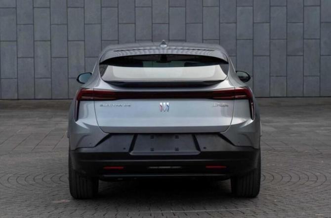 别克ELECTRA E4，2.jpg