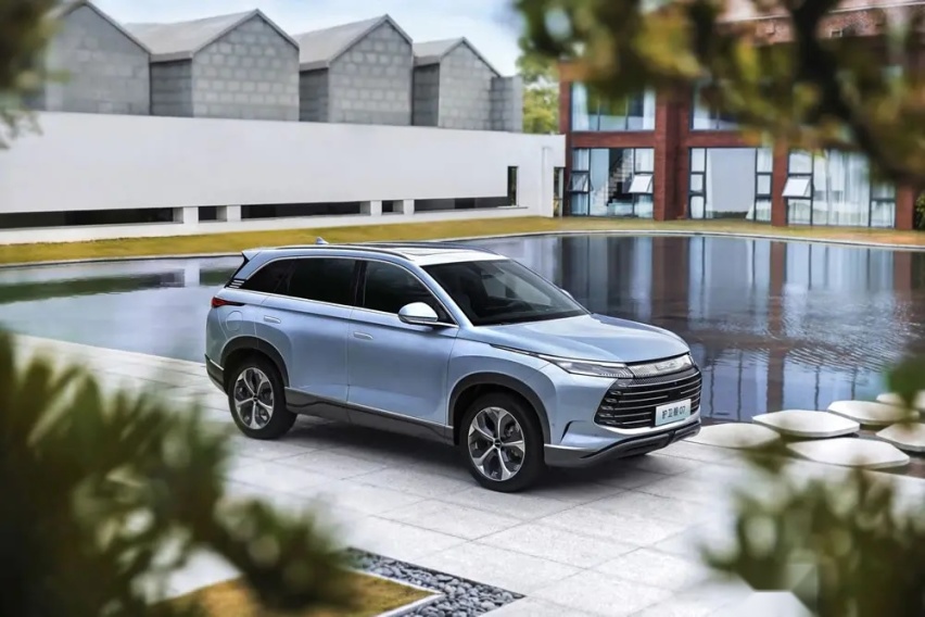 25万元左右的大五座SUV，选择护卫舰07还是冠道1.5T呢？