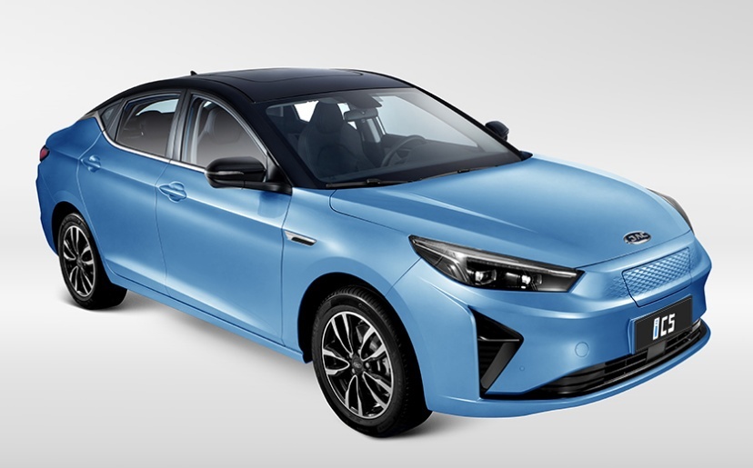百公里电耗13.3kWh,NEDC综合续航530公里,江淮i
