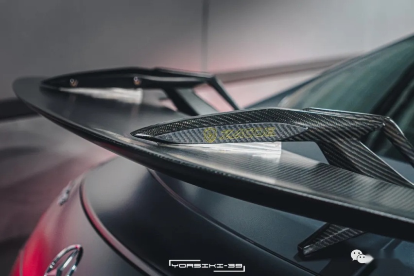 油耗堪比纳智捷的梅赛德斯-AMG GT，两天一箱98你受得了吗？