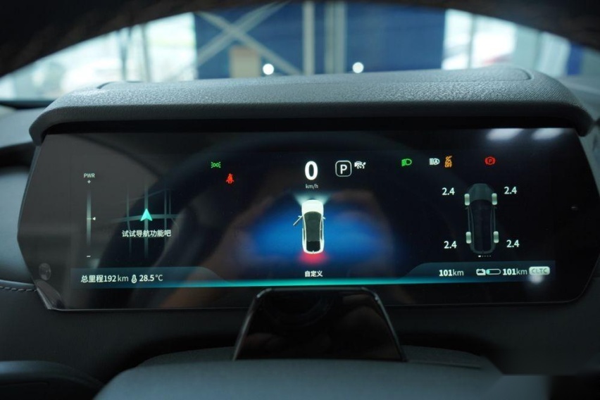 30万以下中型车，小鹏P7、长安深蓝SL03、海豹怎么选？