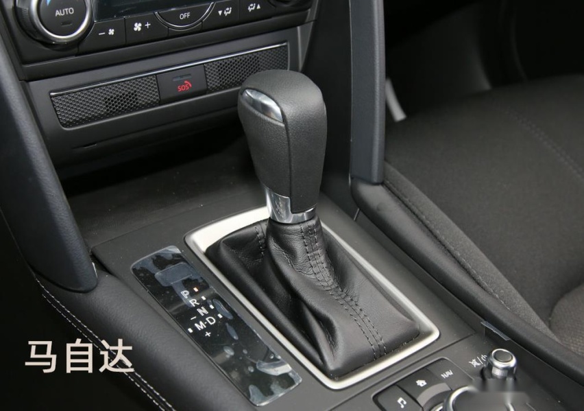 奔腾B70S真的是换标马自达CX-4吗？三大件对比合资车