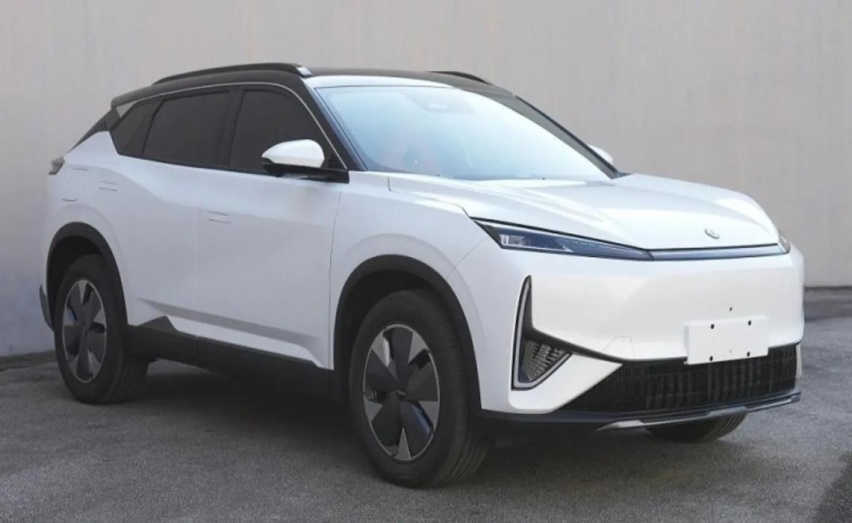 东风风神首款插电式混动汽车：皓瀚 PHEV，综合续航1350km