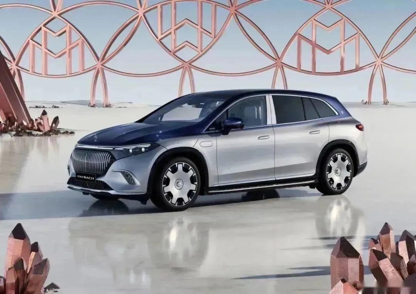 迈巴赫EQS SUV、电动大G等纯电新车齐亮相,加速触电的奔驰太可了!