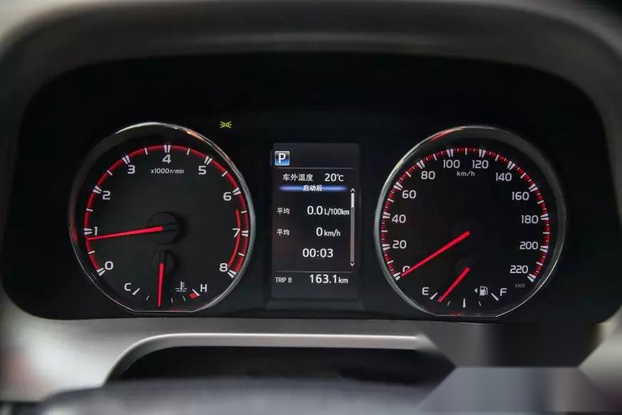 RAV4荣放:一匹在城市肆意穿行的骏马