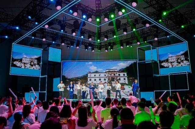 上汽大众第2700万辆汽车下线 | 感恩一路有你 让大众更出众