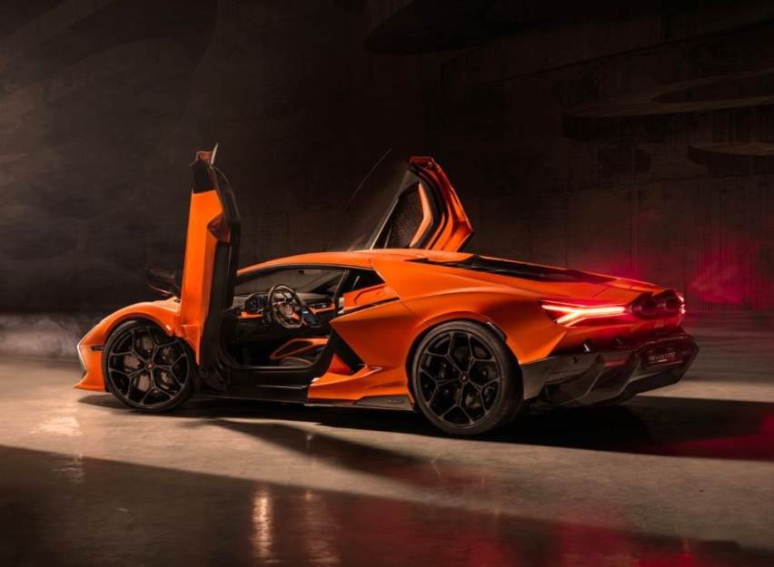 Cars01车闻丨带你品鉴2023上海车展“最贵”的十款车