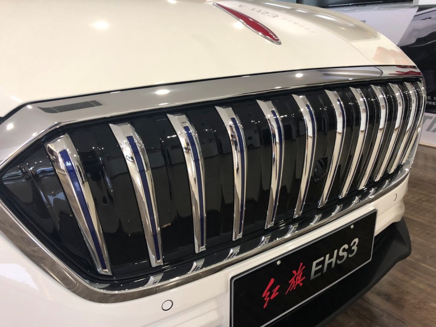 ​【不羁聊车】红旗首款纯电SUV，试看E-HS3如何定义精致