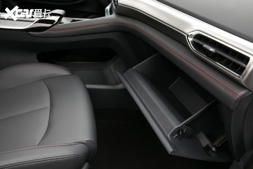 详解长安全新紧凑级SUV——UNI-T 风格动感，或6月上市