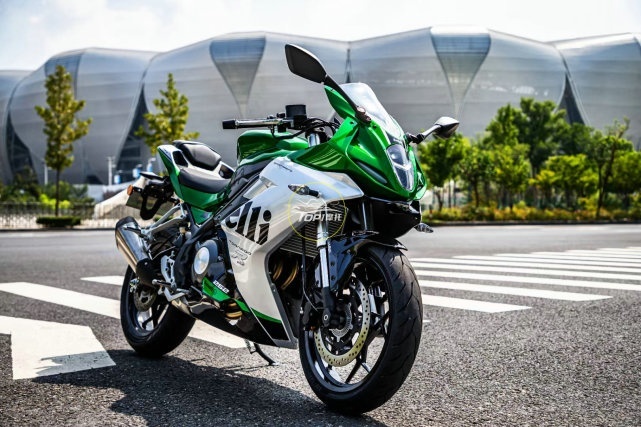 贝纳利Tornado 252R配置公布 超越铃木GSX250R