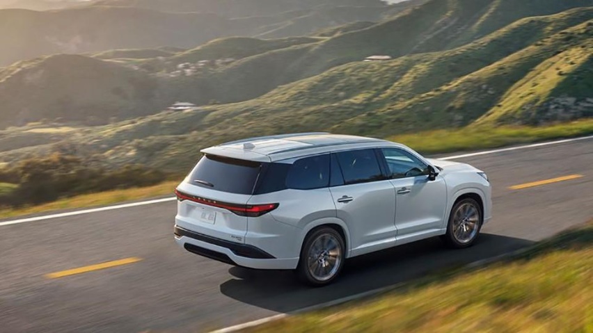 雷克萨斯连发两款SUV，性能、空间、越野，能完胜国产X5？