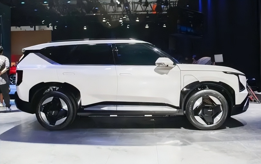 悦达起亚最后的努力：EV5、EV6公布预售价，确定用弗迪电池