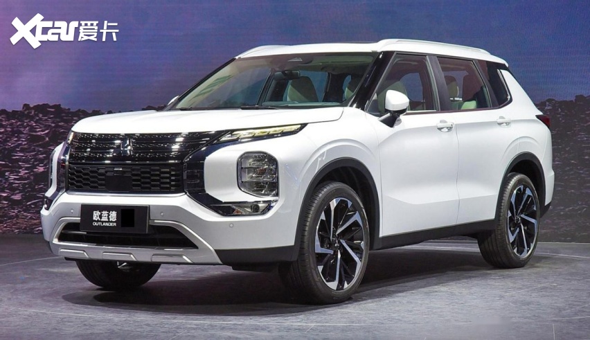 就拿2021款欧蓝德车型的报价来看,目前最低配车型的指导价是15.