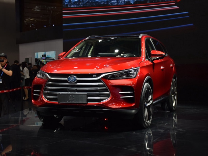 又一台有钱必买的SUV，4.0T双涡轮增压，回头率爆炸
