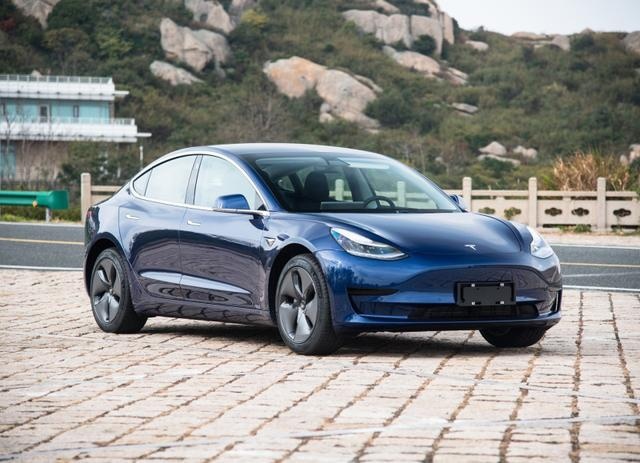 销量最高的10款轿车，国产仅1款入榜，Model 3超卡罗拉