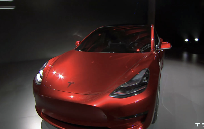新款特斯拉Model 3即将上市，它能否颠覆电动汽车市场？