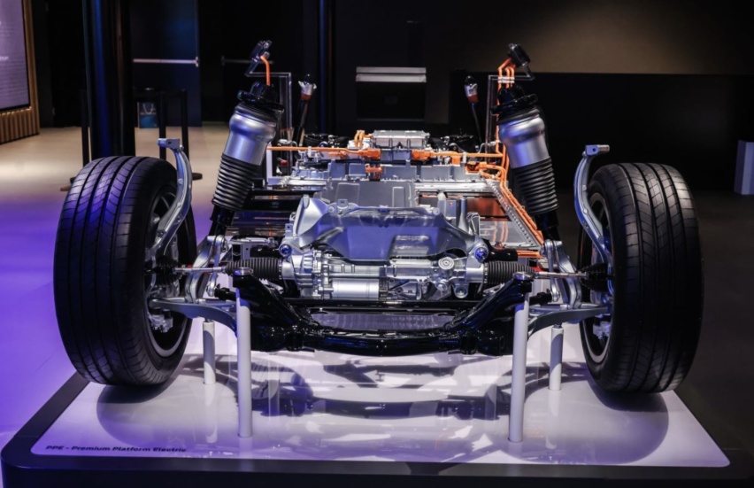 全新奥迪Q6L e-tron中国首秀！一汽奥迪又一实力派登场