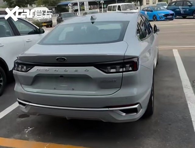 新款蒙迪欧实车曝光，造型动感，标配8AT，1.5T版本或15万以内？