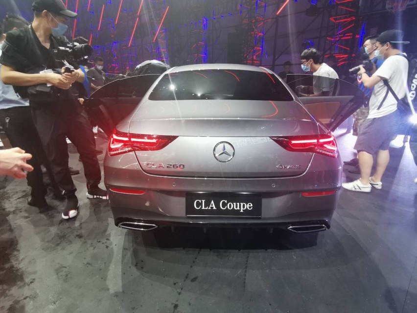 共2款车型，搭两种动力，奔驰全新CLA三厢版29.98万起售