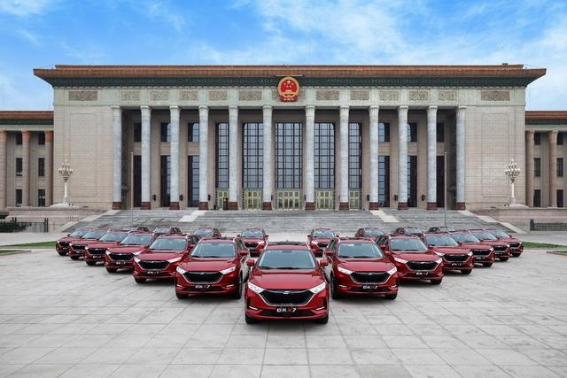 究竟是什么车能在人民大会堂上市，而且首月销量就能破万？