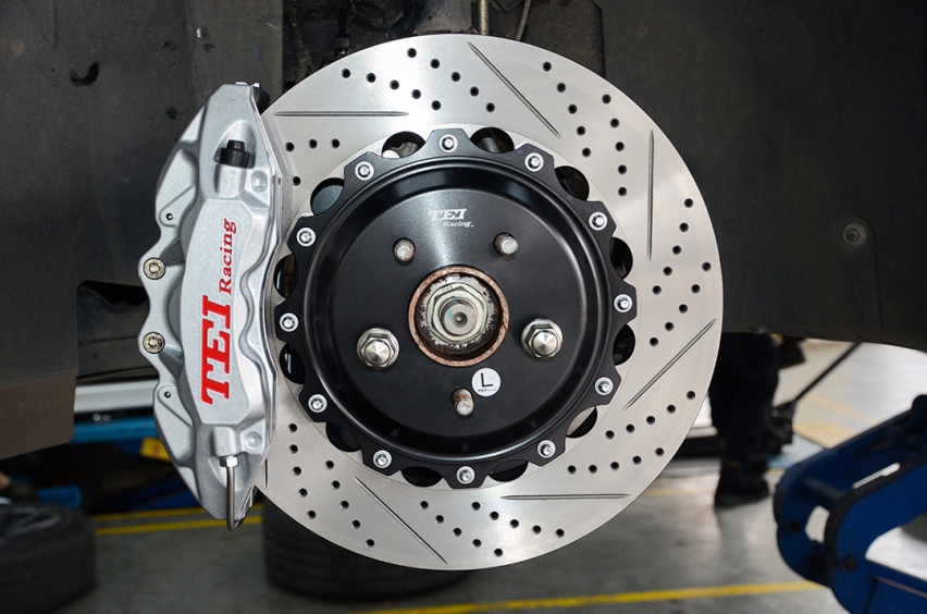 福特新蒙迪欧改装TEI Racing P60S刹车套件