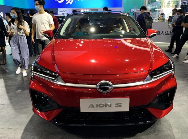 新能源市场中的实力派，广汽Aion S外形精致