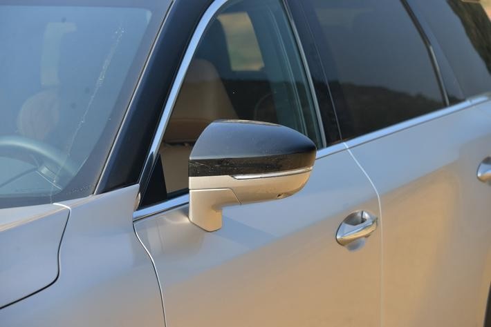 代言人“翻车”,预售“天价”,QX60还能叫板BBA吗?