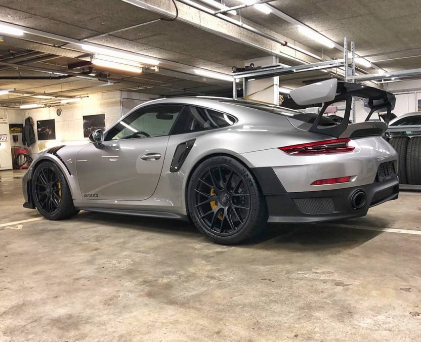 保时捷911 GT2 RS实车 很有运动感