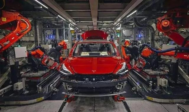 国产后爆红！特斯拉3月国内销量破万，自主新能源车咋办？