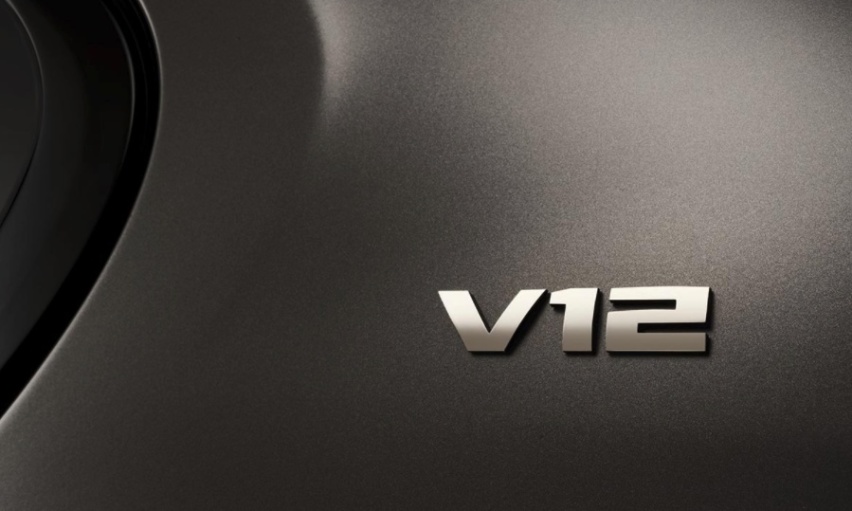 宝马推出最后12辆限量版V12发动机M760i，从此停产V12发动机