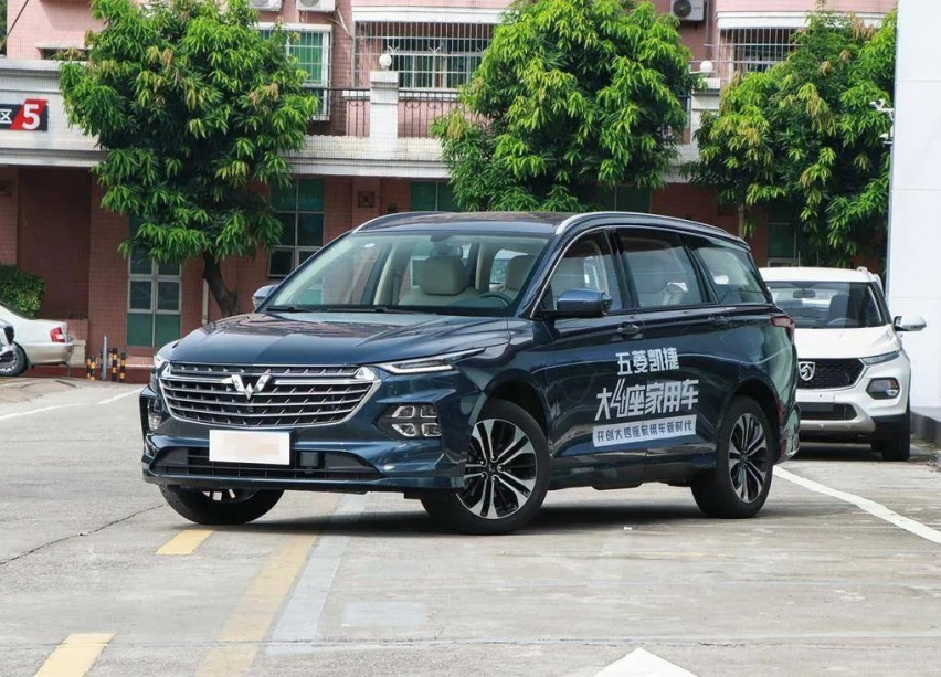 五菱再推银标新车，上海车展亮相，“翼动美学”设计后继有人！