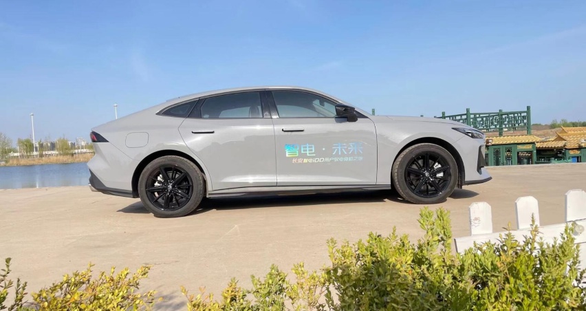 试驾长安UNI-V智电iDD：安全又节能，续航1100km拒绝里程焦虑