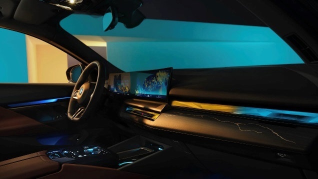 全新BMW 5系震撼上市，不论油电，树立智能豪华新标杆