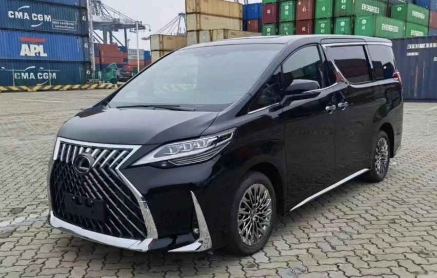 MPV天花板高度再刷新？雷克萨斯LM350曝光，配3.5L V6