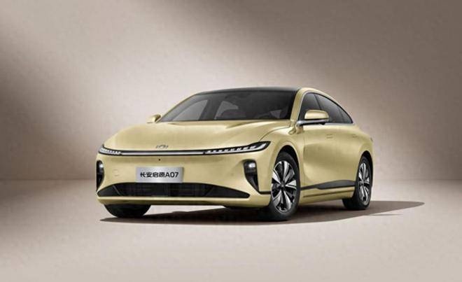 15.59万元起，长安启源A07全域下订开启，多项同级独有配置加持