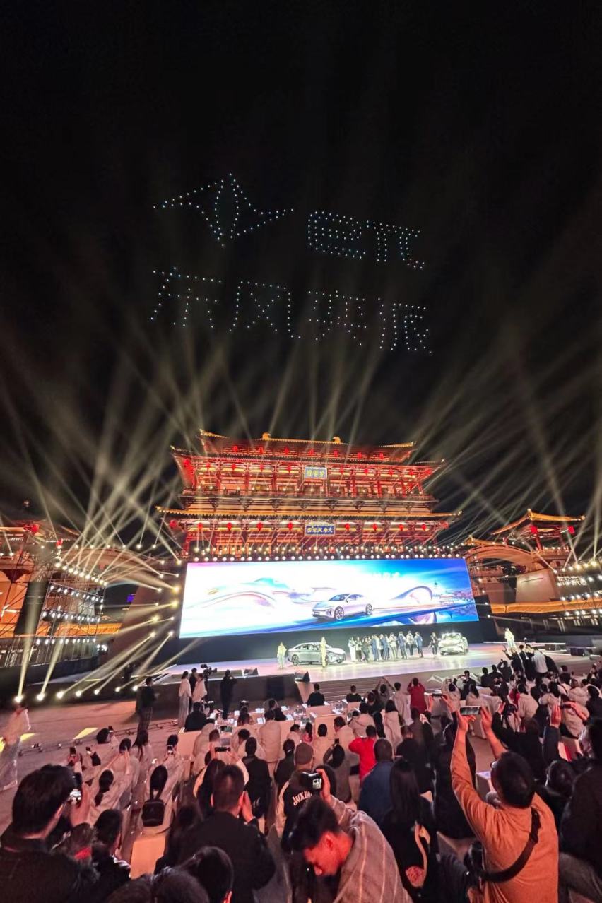 让小米汽车无路可走？东风eπ007起售仅15.96万，还有3万限时优惠