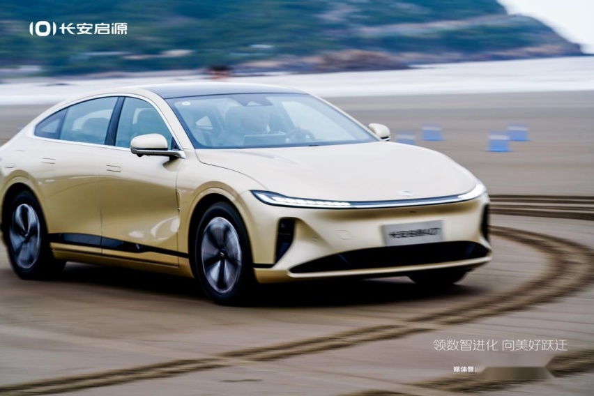 同级顶流的数智驾乘，实测长安启源A07