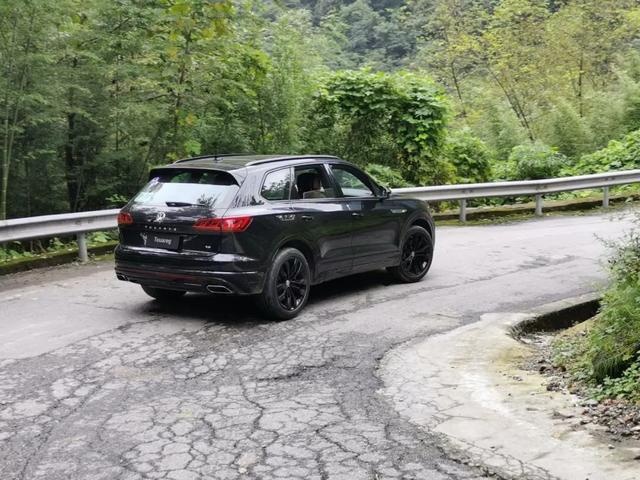 大众SUV家族试驾，途锐显高级感，国产侧重实用性