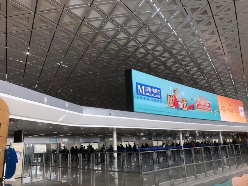 长春龙嘉机场停车一天一宿多少钱，长春龙嘉机场停车场怎么收费